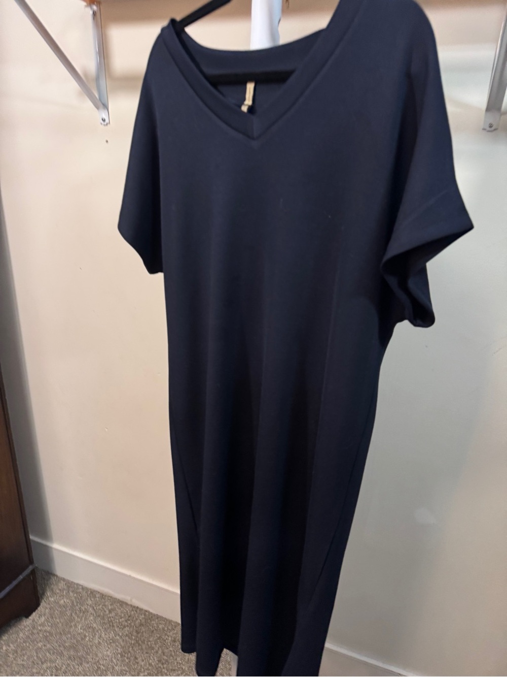 Classic navyV-Neck Midi Dress - Picture 3 of 9